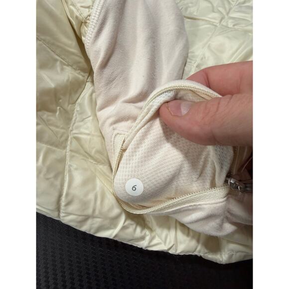 Lululemon Hot Cheeks Puffer Skirt Goose Down Size 6 Quilted Insulated Ivory - Picture 3 of 8
